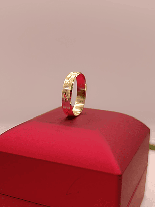 Argolla tallada modelo asterisco 4 mm 2 grs Oro 18k