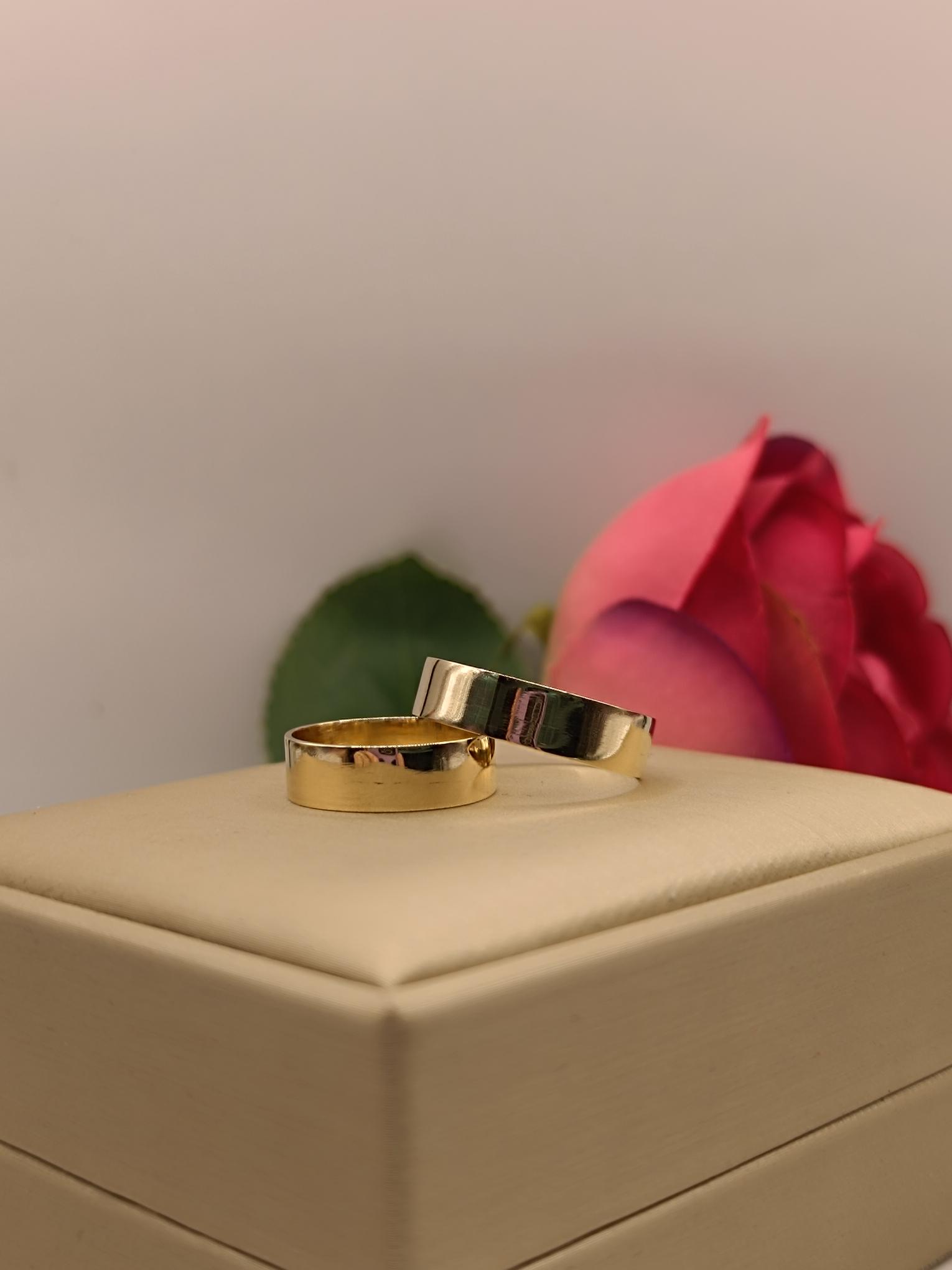 Argollas de matrimonio planas 5 mm 5 grs Oro 18k 5