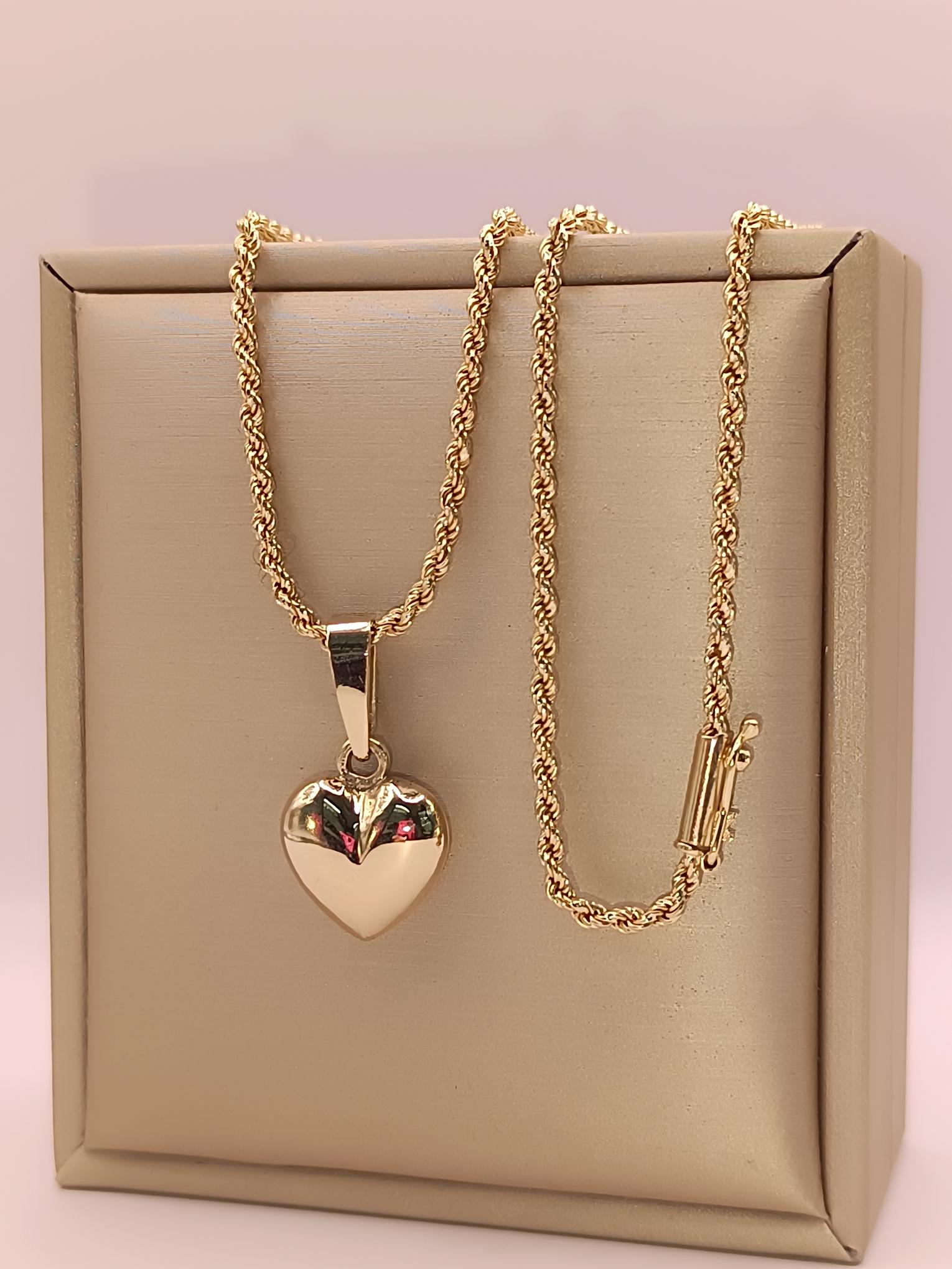 Cadena tourbillon 55 cm y corazón 21 mm 15 grs Oro 18k  1