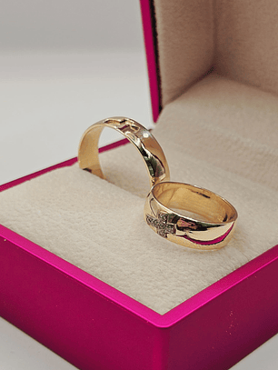 Argollas de matrimonio con cruz circones y cruz calada 6 mm 10 grs Oro 18k