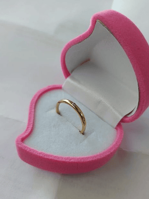 Anillo solitario circón engastado 1.6 grs Oro 18k