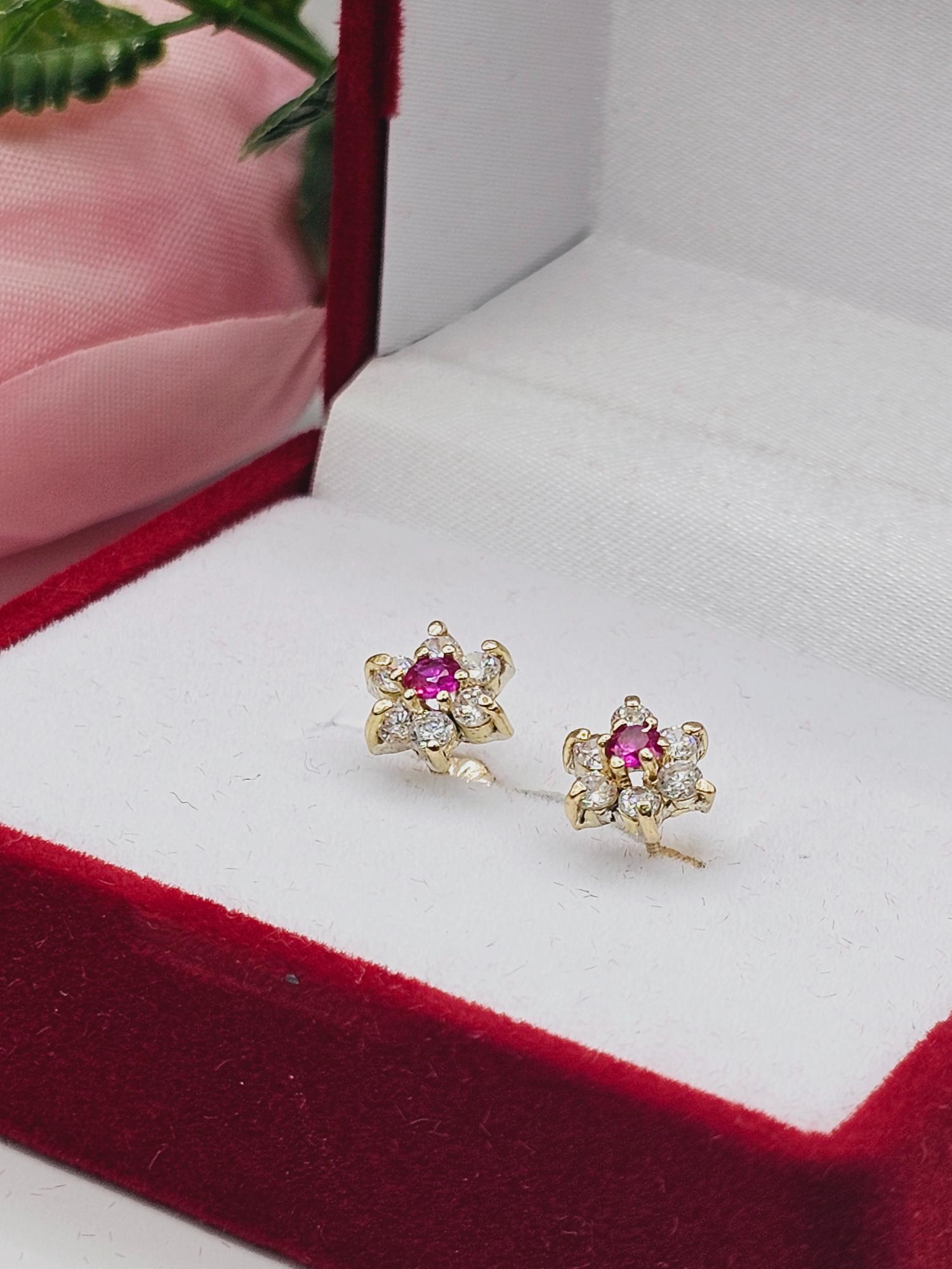 Aros roseta con circones y rubí 8 mm 2 grs Oro 18k  3