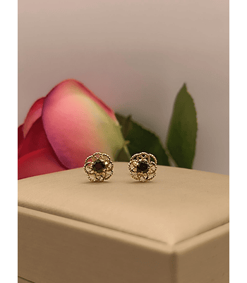 Aros doble flor onix 12 mm 2.5 grs Oro 18k