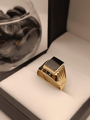 Anillo sello ónix 6 grs Oro 18k