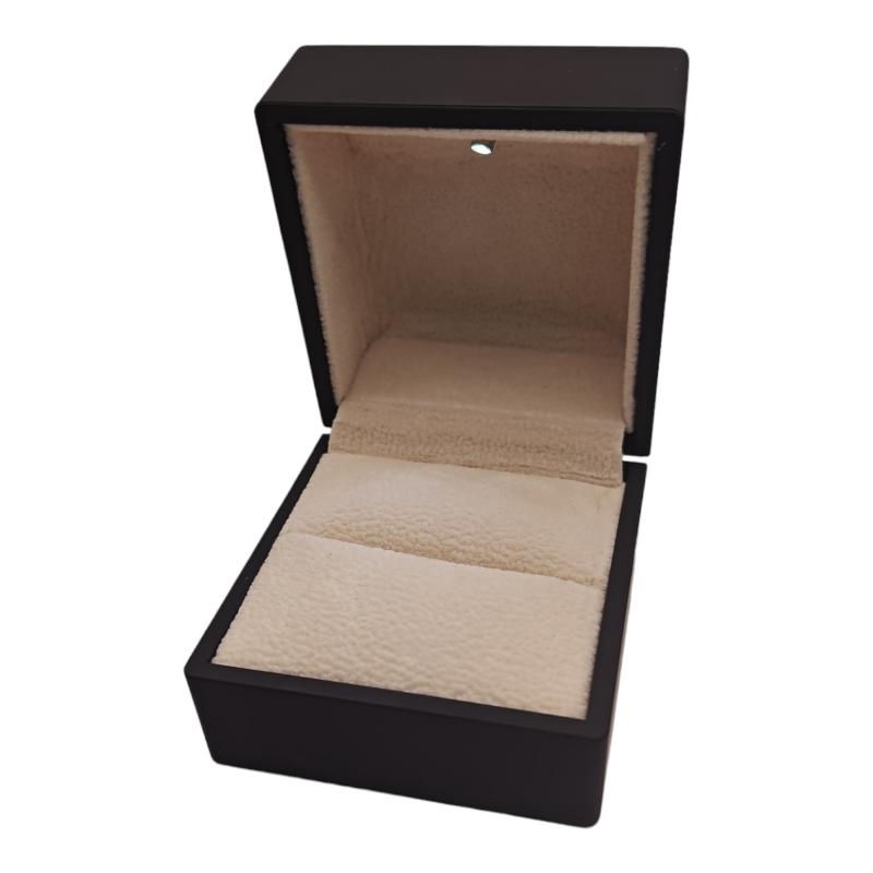 Caja joyas con luz led negra 2