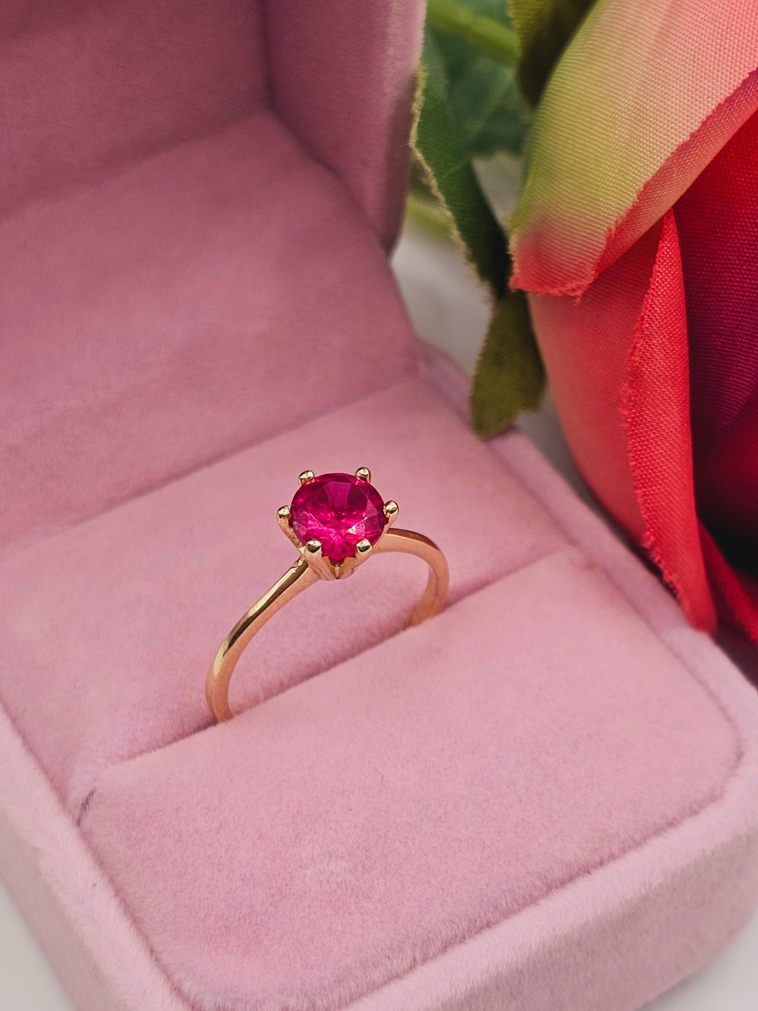 Anillo solitario rubí 6 grifas 2.4 grs Oro 18k  1