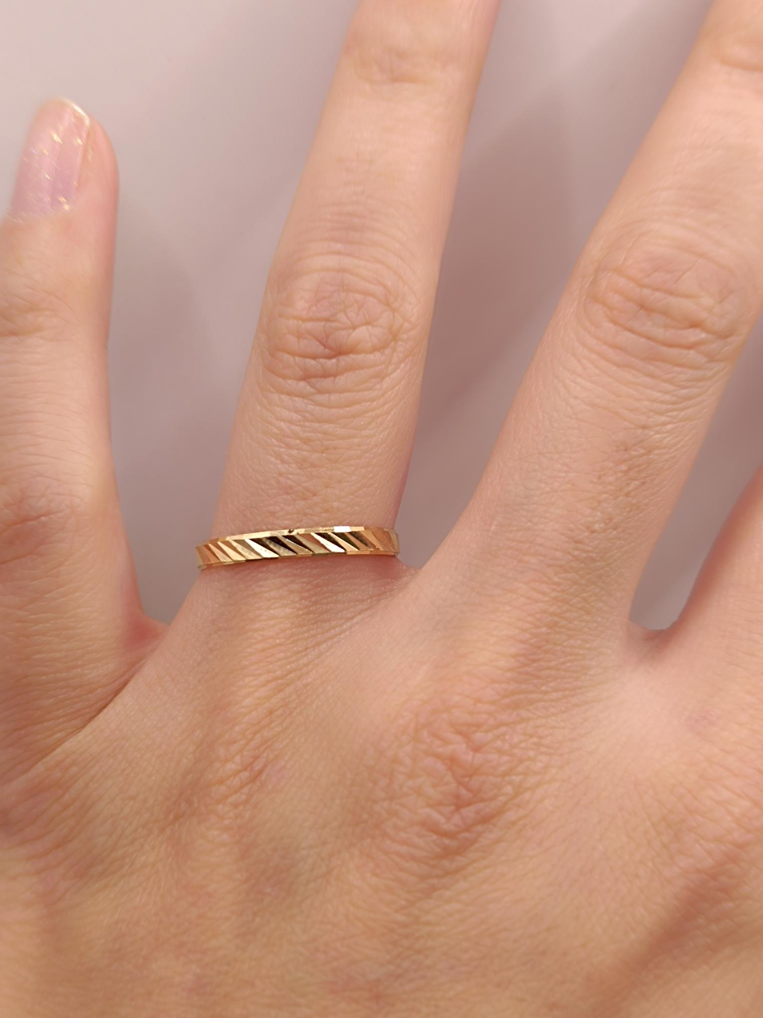 Ilusión diagonal 2 mm 1.1 grs Oro 18k  3