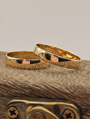 Argollas media caña 4 mm 4 grs Oro 18k