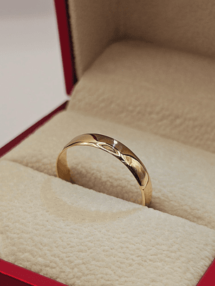 Argolla media caña 4 mm 2 grs Oro 18k