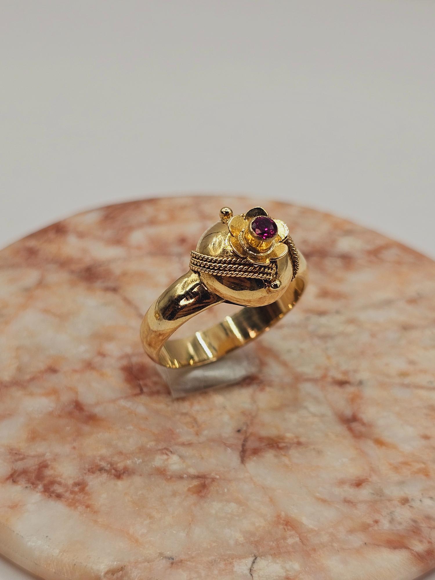 Anillo chevalier clásico rubí 4 grs Oro 18k 6