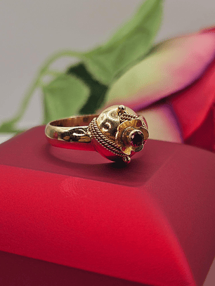 Anillo chevalier clásico rubí 4 grs Oro 18k