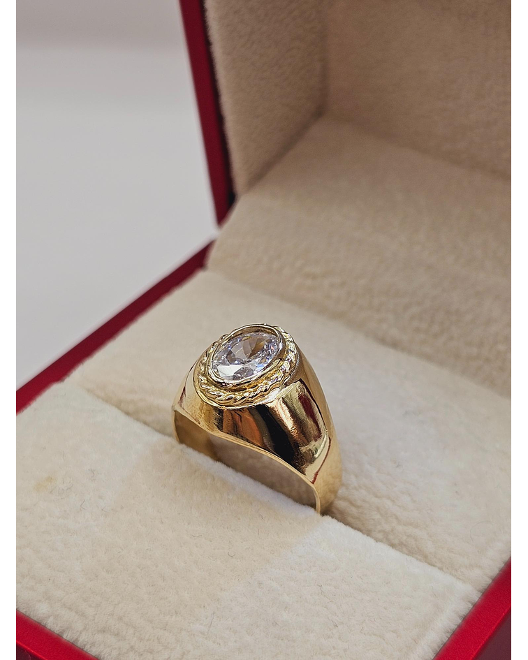 Anillo bolocco circón 4 grs Oro 18k