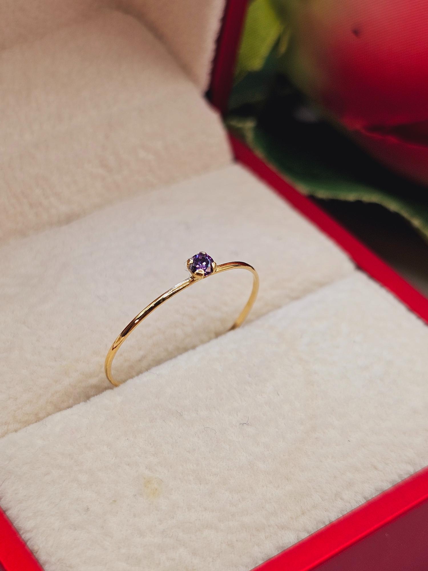 Anillo solitario amatista 0.5 grs Oro 18k 1