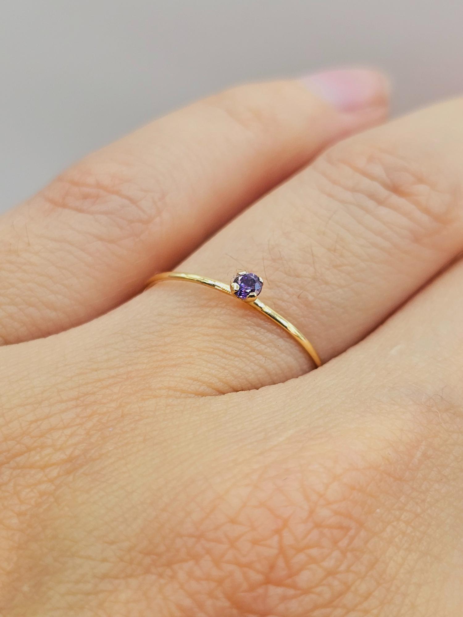 Anillo solitario amatista 0.5 grs Oro 18k 2