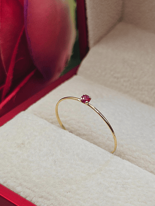 Anillo solitario rubí 0.5 grs Oro 18k