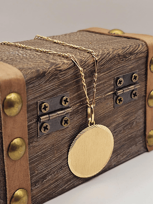 Cadena cartier 50 cm y colgante disco 8 grs Oro 18k