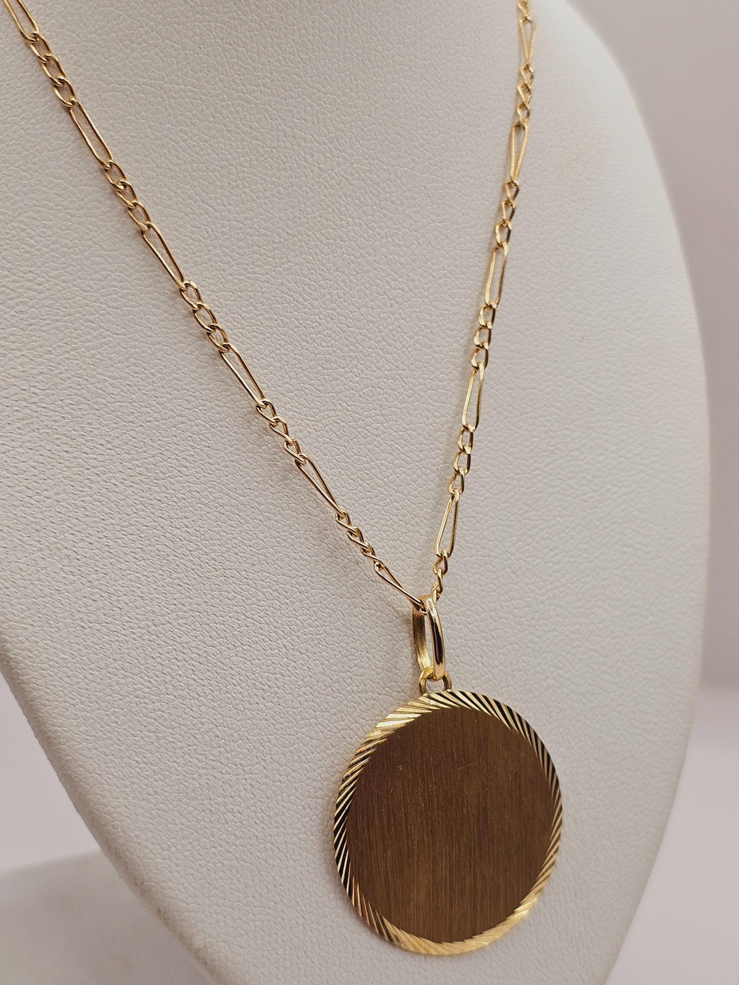 Cadena cartier 60cm y disco satinado 8.5 grs Oro 18k 5