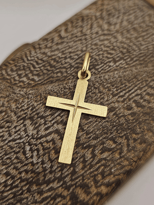 Colgante cruz calada 3 cm 1.2 grs Oro 18k
