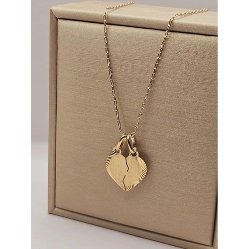 Cadena limada 50 cm y corazón partido 16 mm 3.2 grs Oro 18k