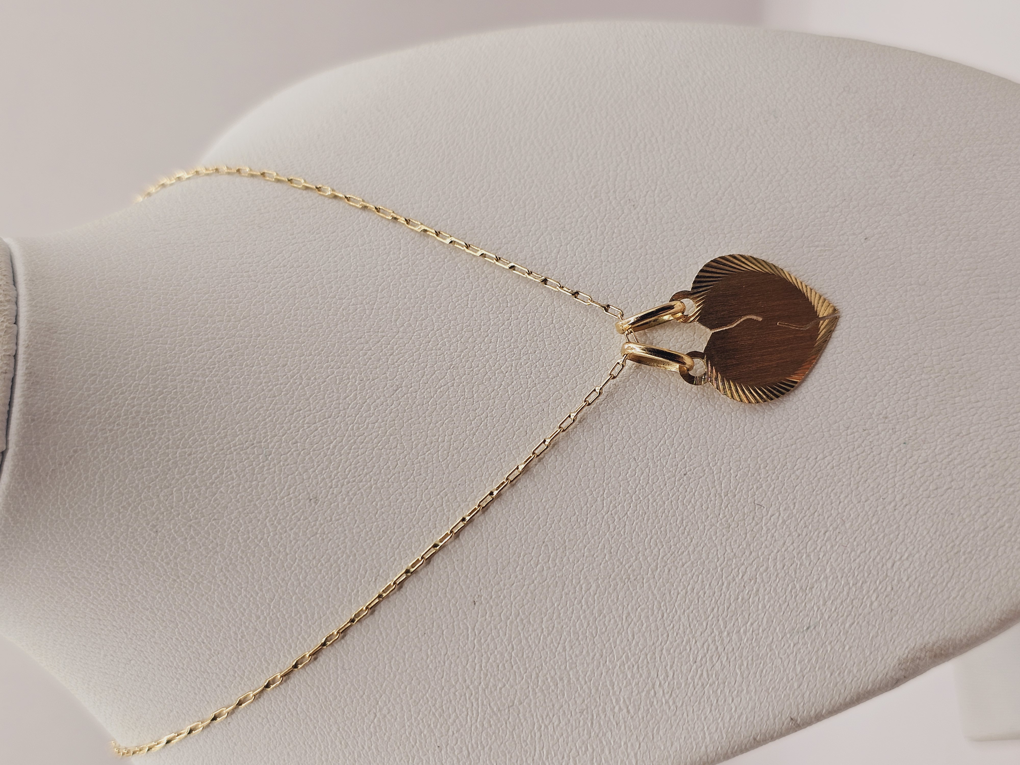 Cadena limada 50 cm y corazón partido 16 mm 3.2 grs Oro 18k 4