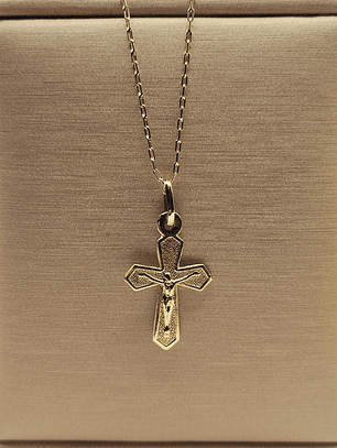 Cadena limada 50 cm y cruz con cristo 16 mm 3.4 grs Oro 18k