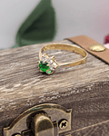 Anillo roseta esmeralda y circones 2.6 grs Oro 18k 