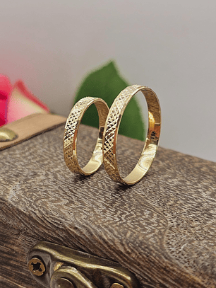 Argollas de matrimonio talladas 3 mm 3 grs Oro 18k