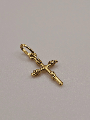 Colgante cruz con amarras 25 mm 1.2 grs Oro 18k