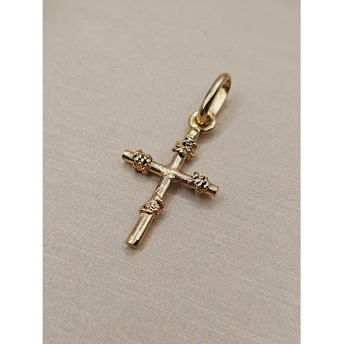 Colgante cruz con amarras 25 mm 1.2 grs Oro 18k