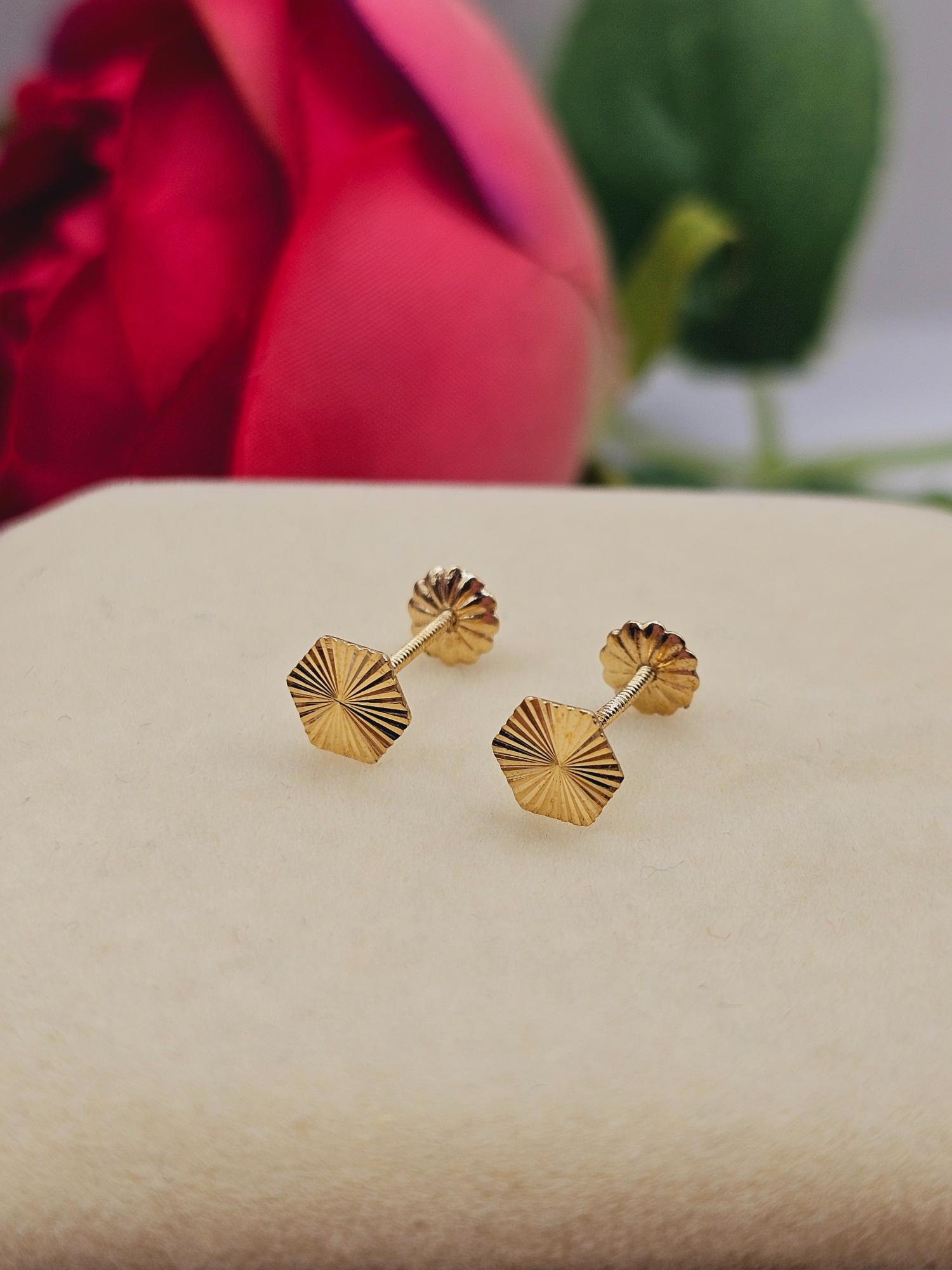 Aros rombo facetado 7 mm 0.9 grs Oro 18k 2