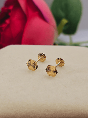 Aros rombo facetado 7 mm 0.9 grs Oro 18k