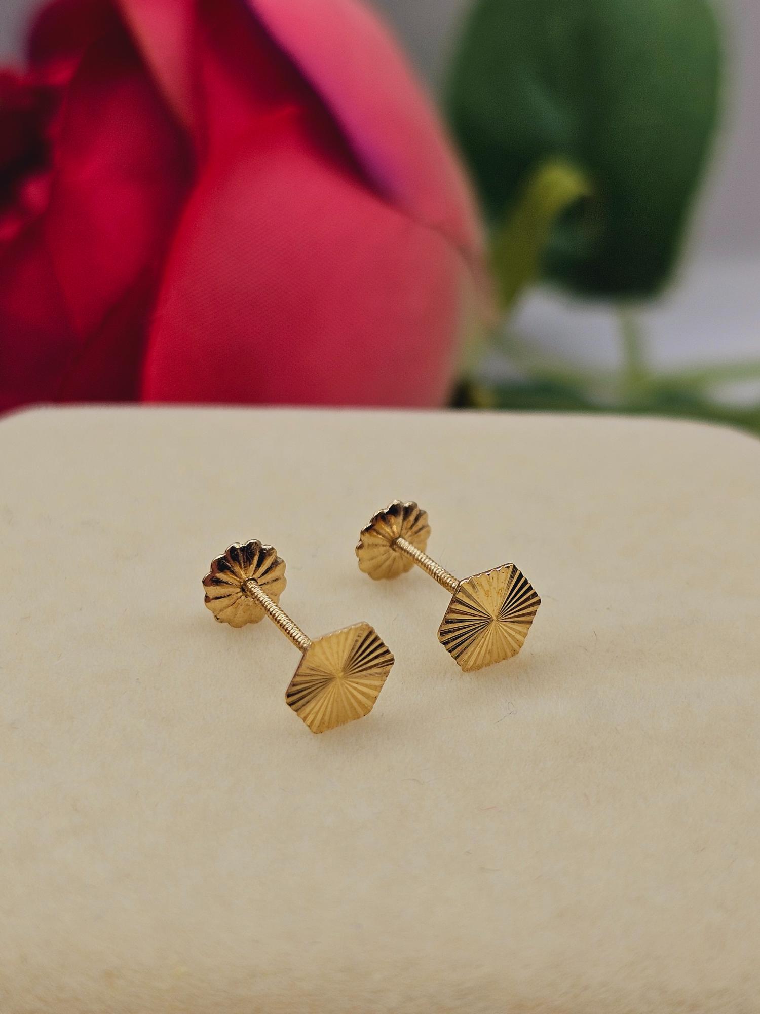 Aros rombo facetado 7 mm 0.9 grs Oro 18k 4