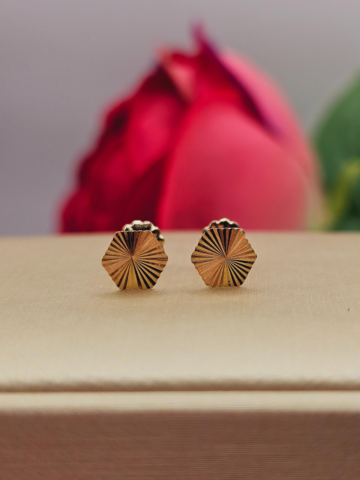 Aros rombo facetado 7 mm 0.9 grs Oro 18k 1