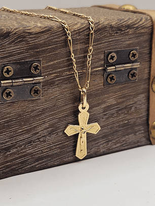 Cadena cartier 50 cm y cruz con cristo 6 grs Oro 18k