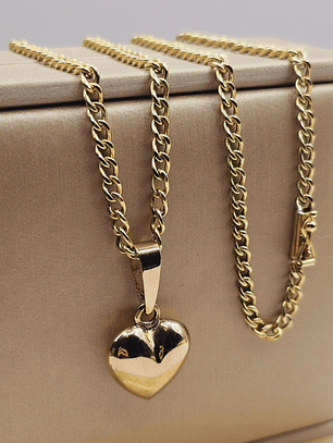 Cadena grumete 55 cm y corazón 28 mm 19 grs Oro 18k