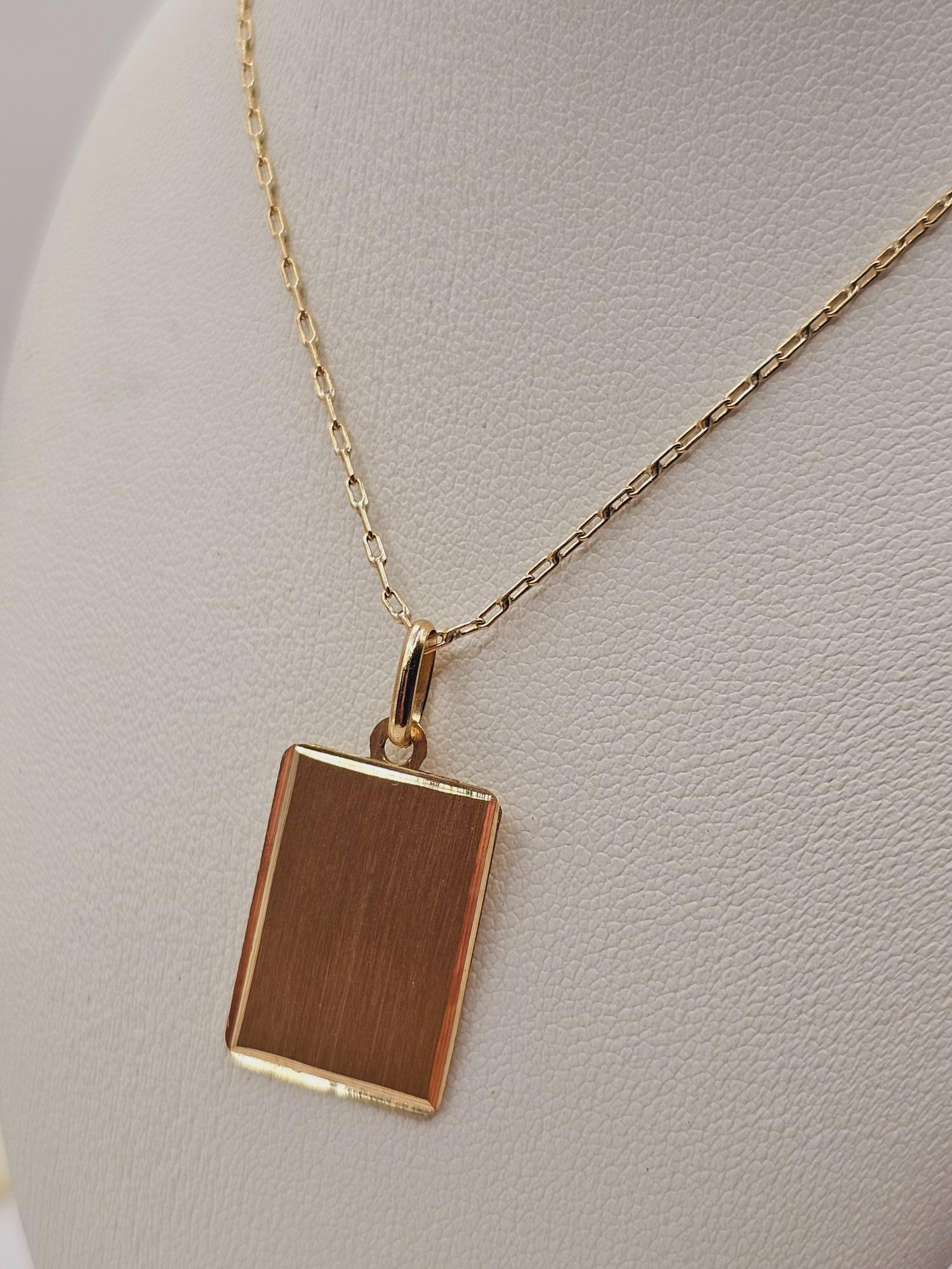 Cadena limada 50 cm y placa 19 mm 3.6 grs Oro 18k 4