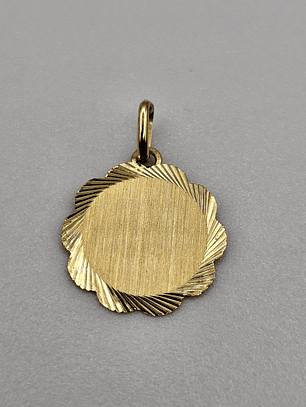 Colgante disco flor 18 mm 1.5 grs Oro 18k