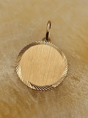 Colgante disco satinado 20 mm 2 grs Oro 18k