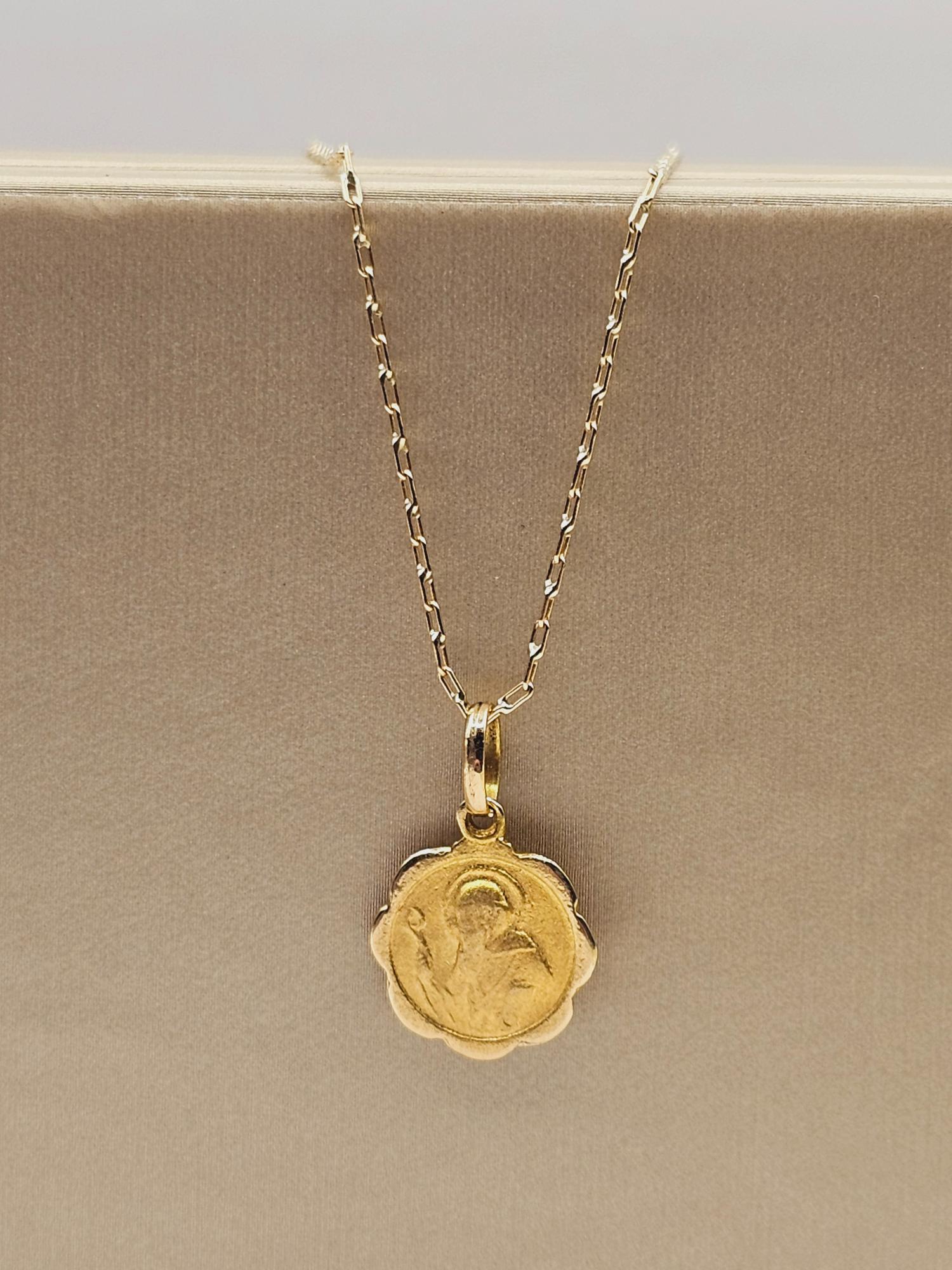 Cadena limada 50 cm y medalla San Benito 13 mm 3.6 grs Oro 18k 1
