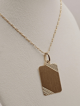 Cadena limada 50 cm y placa satinada 27 mm 3.8 grs Oro 18k