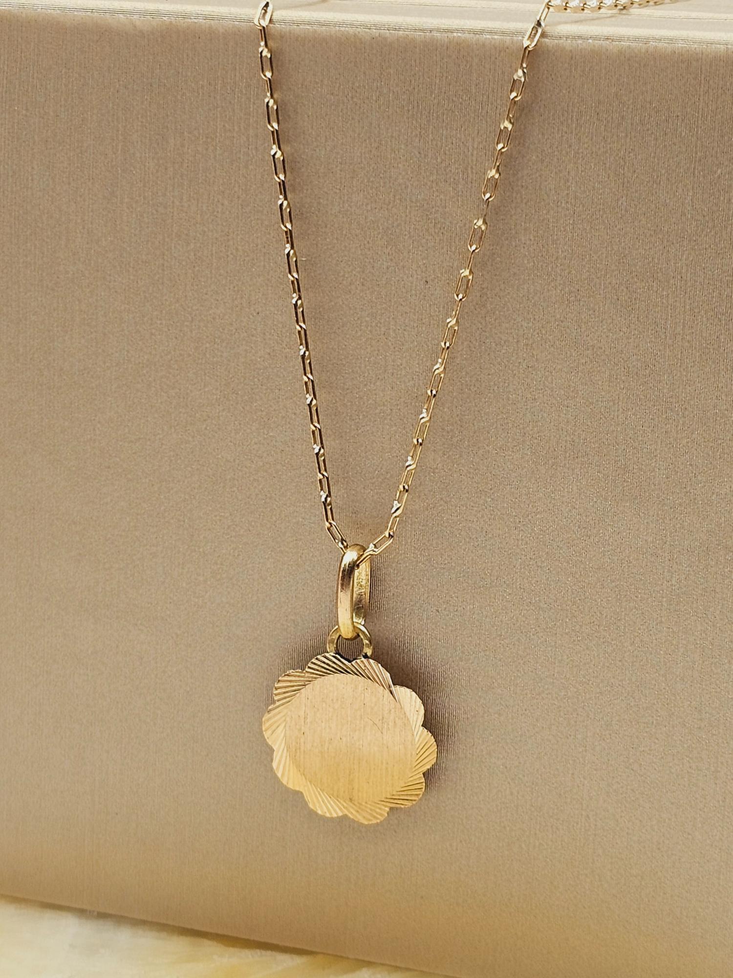 Cadena limada 50 cm y disco flor 14 mm 3 grs Oro 18k 4