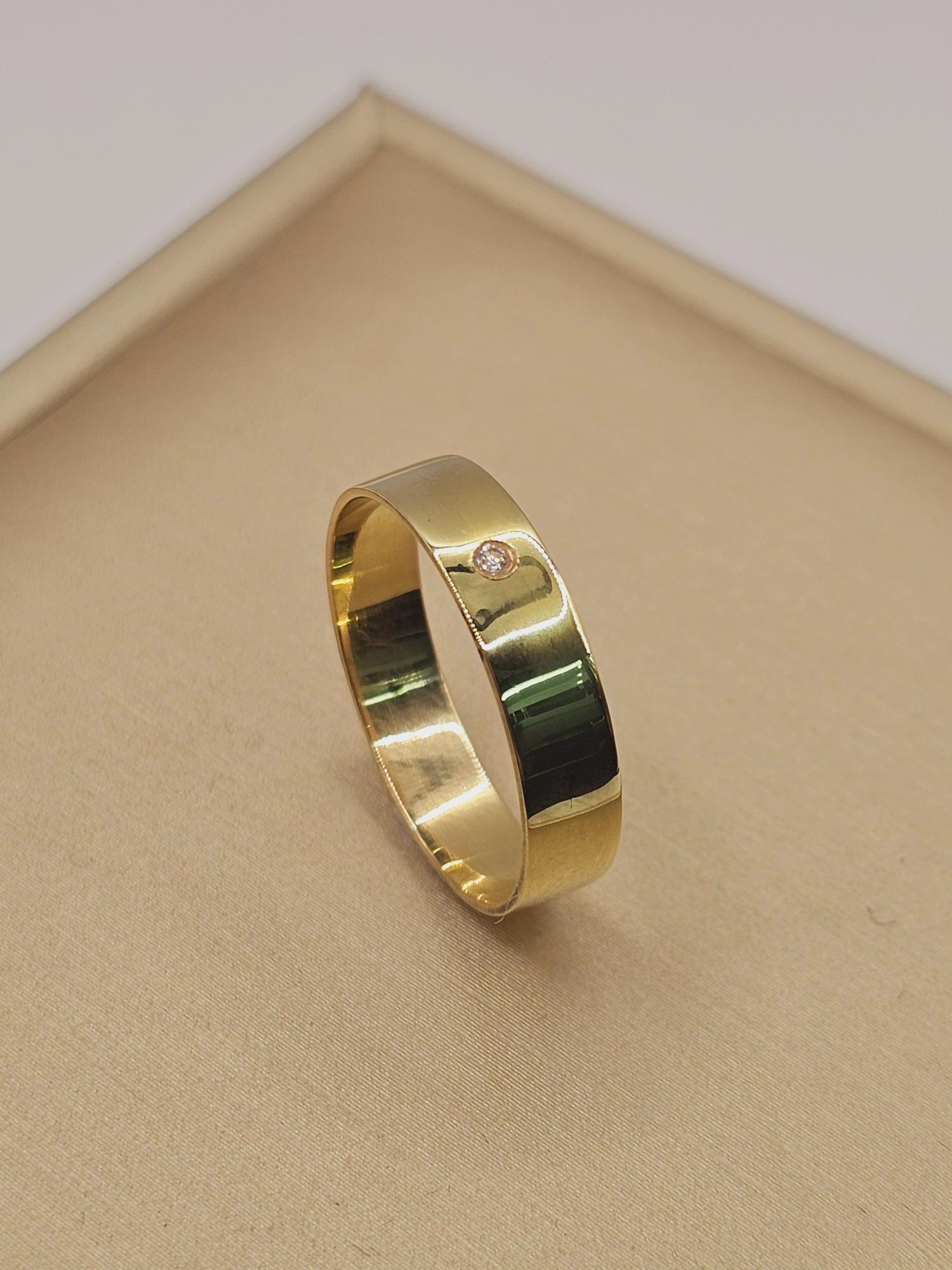 Anillo 4 mm con punto diamante 2 grs Oro amarillo 18k  1