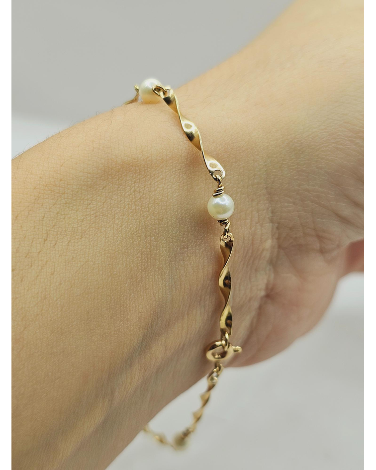 Pulsera torcida y perlas cultivadas 19 cm 3 grs Oro 18k