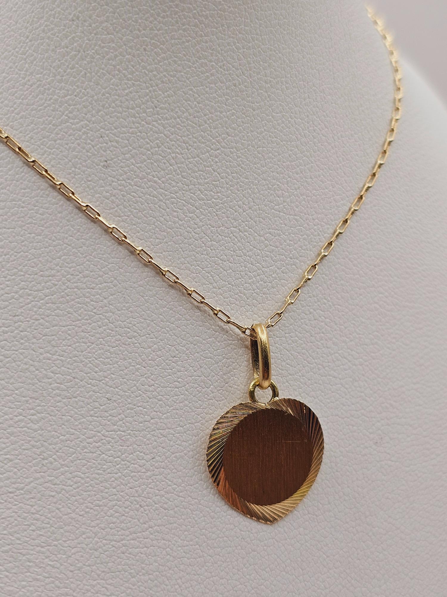 Cadena limada 50 cm y corazón satinado 14 mm 3 grs Oro 18k 2