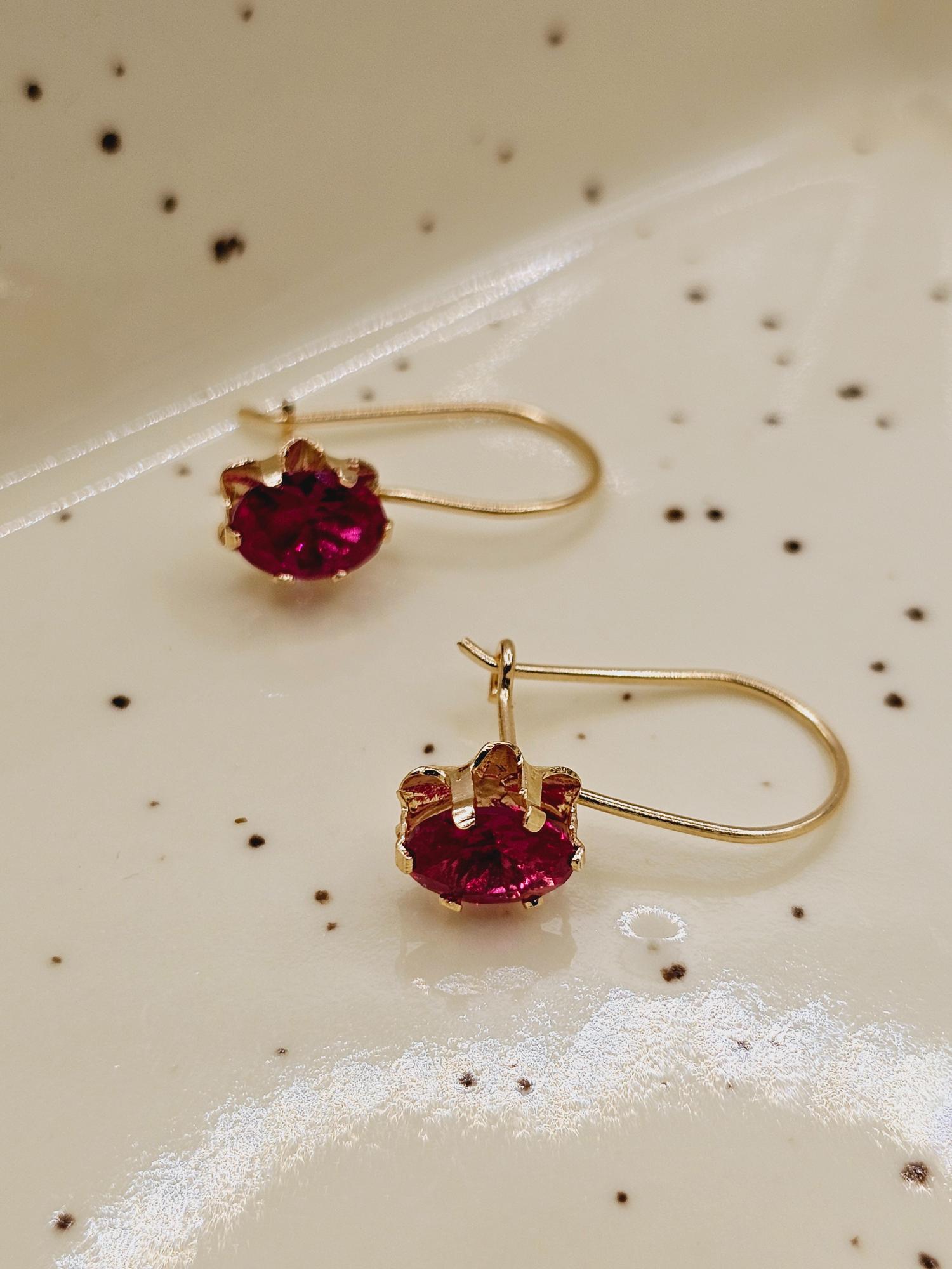 Aros chaton italiano con gancho y rubí 20 mm 1.5 grs Oro 18k 5