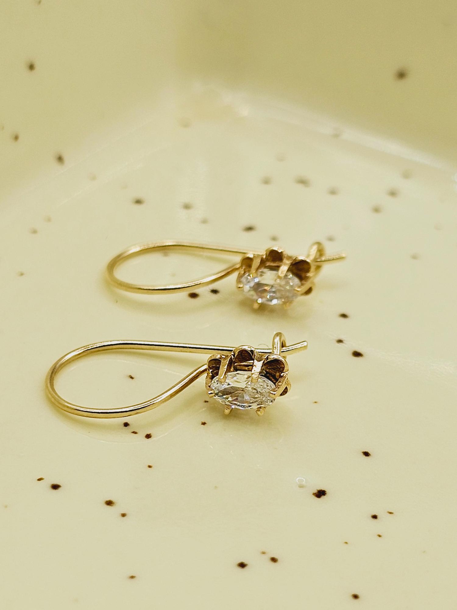 Aros chaton italiano ovalado circón con gancho 18 mm 1.6 grs Oro 18k 2