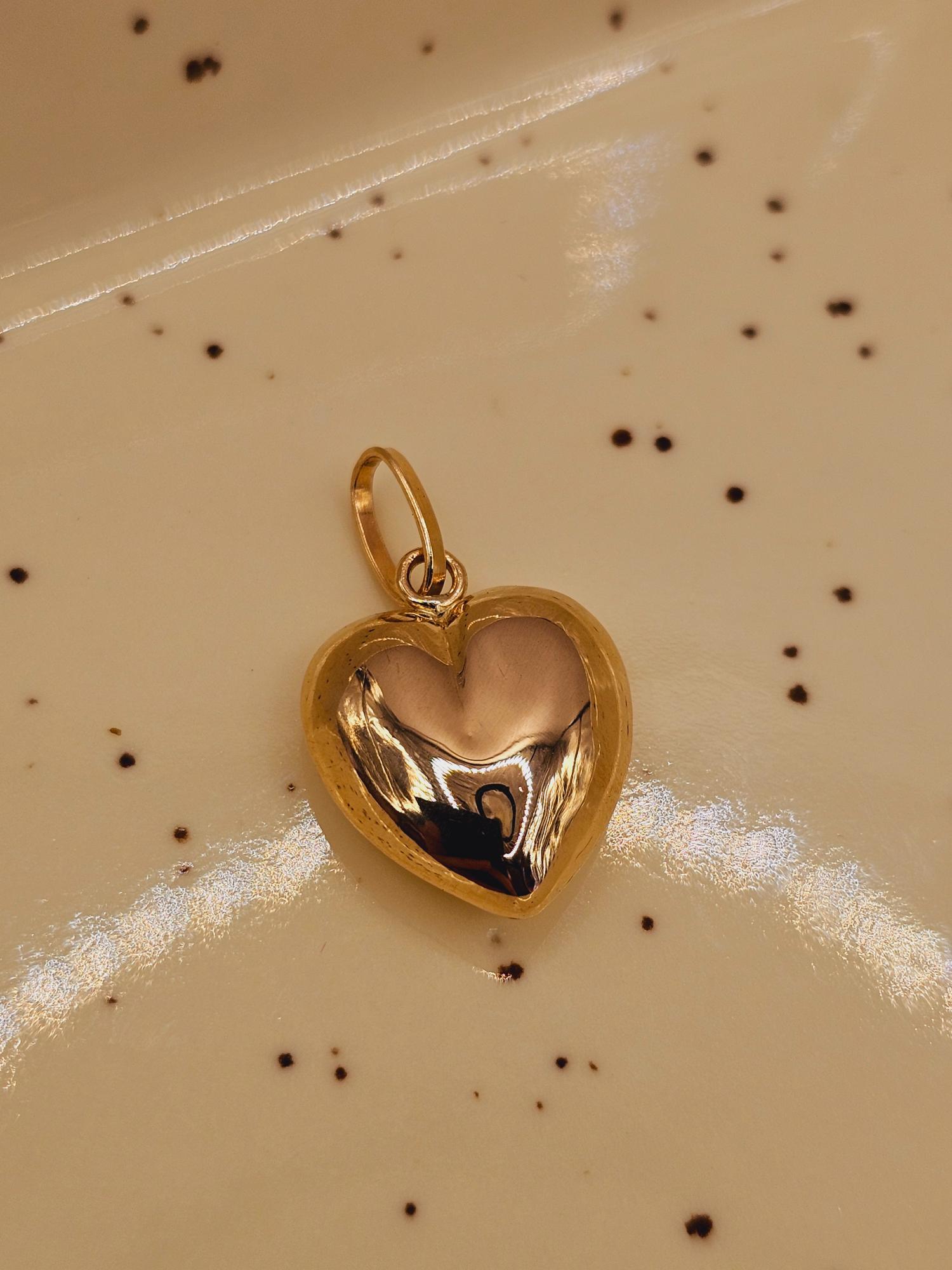 Colgante corazón 2.5 cm 1.6 grs Oro 18k 3