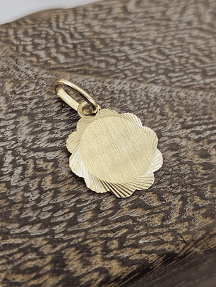 Colgante disco flor 14 mm 0.9 grs Oro 18k