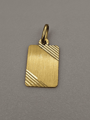Colgante placa satinada 2.4 cm 1.2 grs Oro 18k