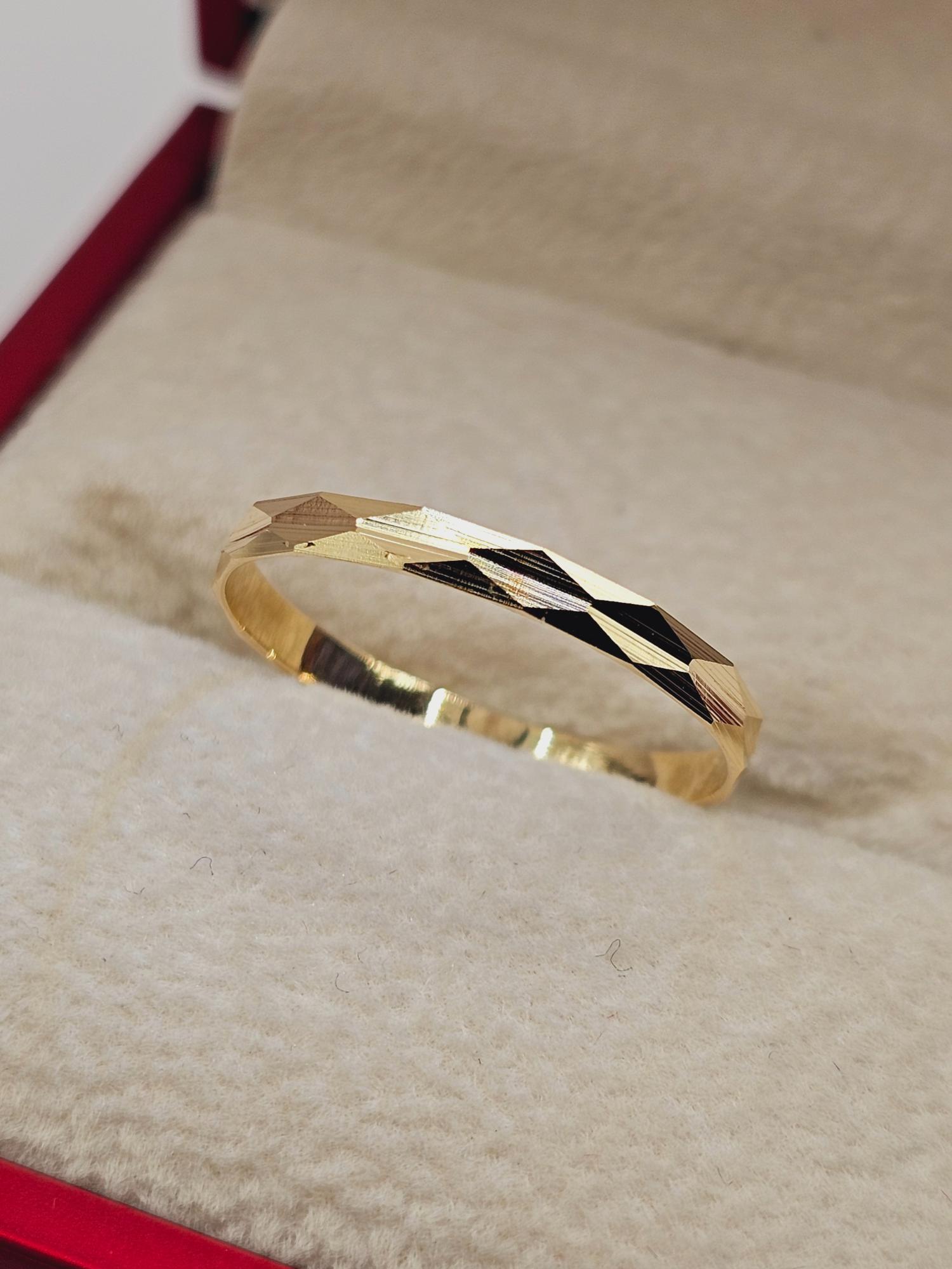 Ilusión tallada rombo 2 mm 1 gr Oro 18k 3